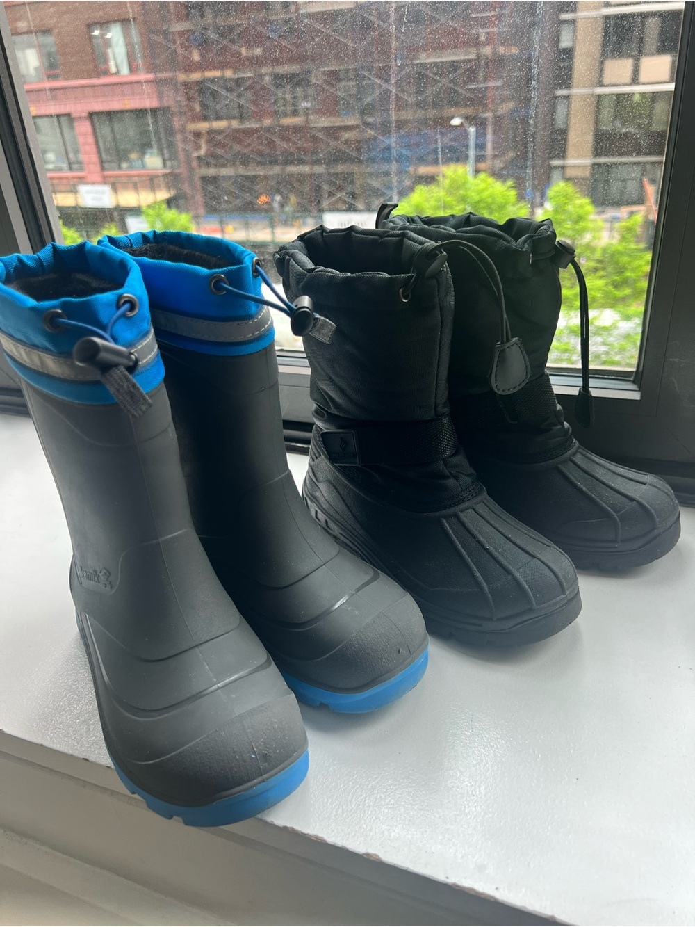 Kamik snowbuster1 and Merence little boy snow boots